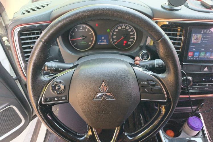 Used Mitsubishi Outlander 2018 2.0L Two-Wheel Drive Glory Edition 5 Seats
