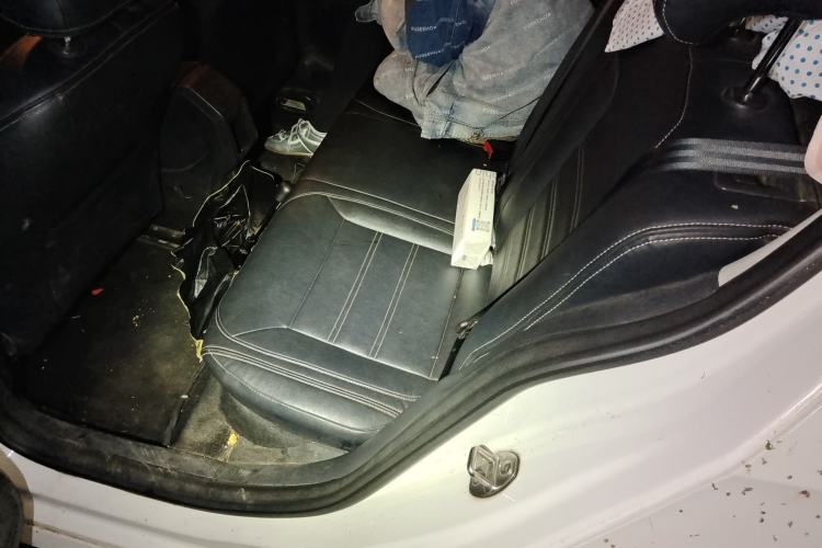 Used Volkswagen Lavida 2015 1.6L Automatic Fashion Edition Left Rear Seat