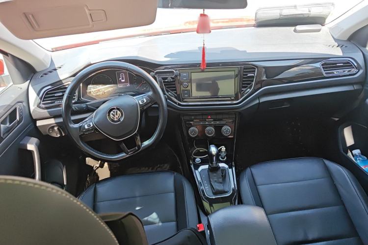 Used Volkswagen T-ROC 2019 280TSI DSG Two-Wheel Drive Comfort Version China VI Standard
