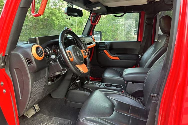 Used Jeep Wrangler 2017 3.0L Sahara Four-Door Comfort Edition
