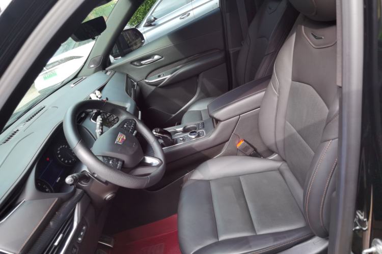 Used Cadillac XT4 2022 28T Four-Wheel Drive Platinum Edition