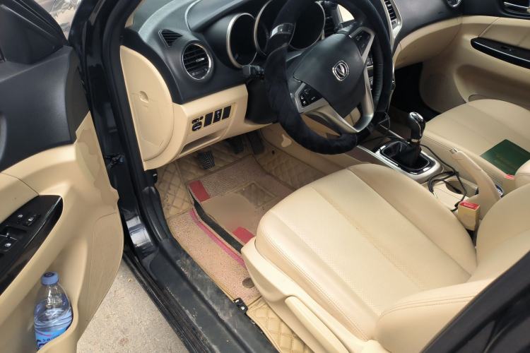 Used CHANGAN Eado 2015 1.6L Manual Luxury Model China IV Standard Driver Seat