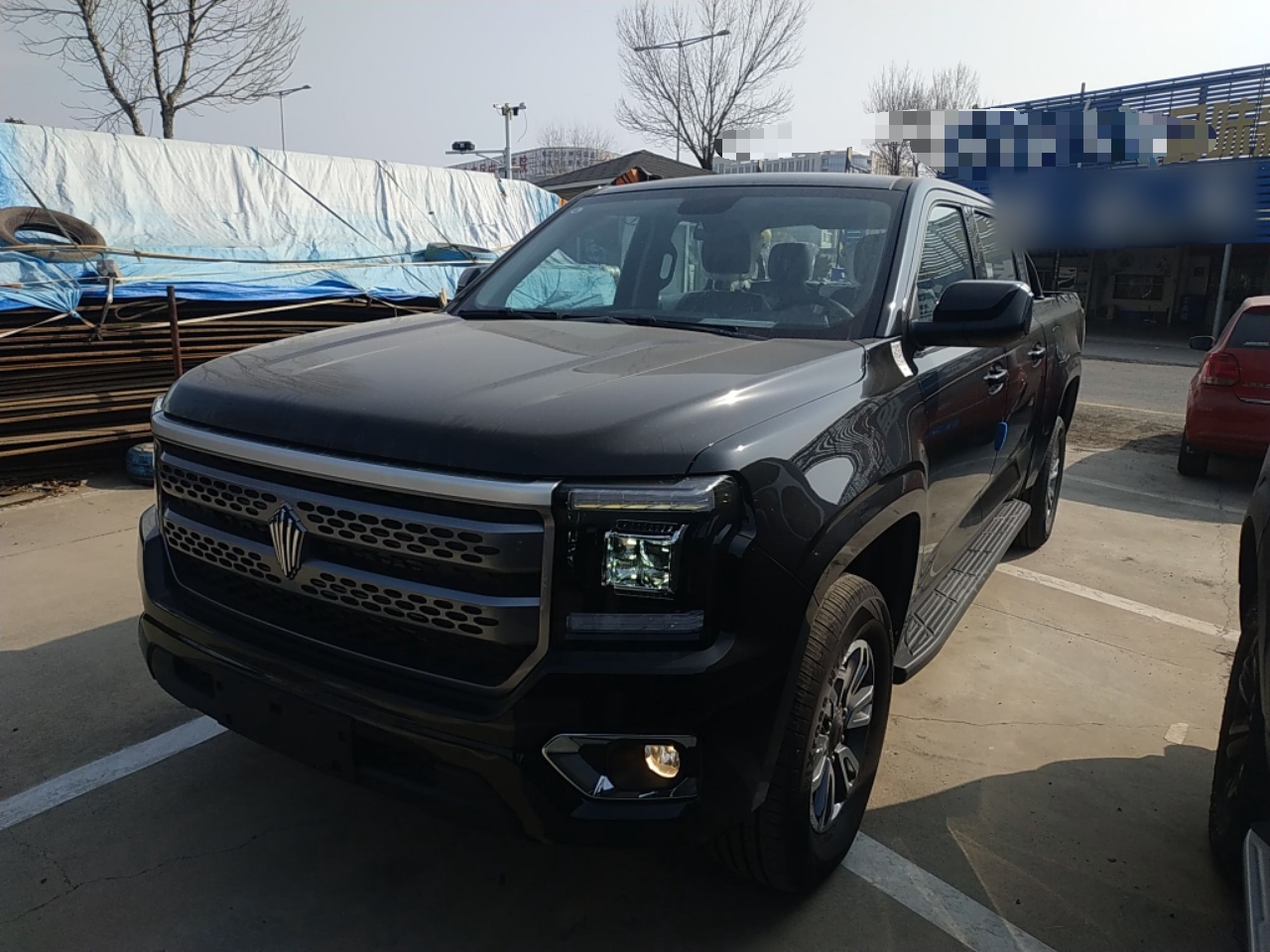 Под передней частью автомобиля