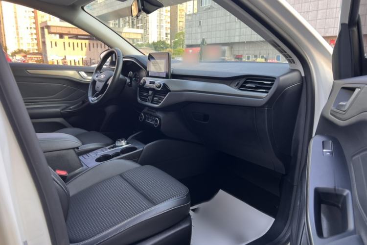 Used Ford Focus 2020 Sedan EcoBoost 180 Automatic Trend Edition Interior 5
