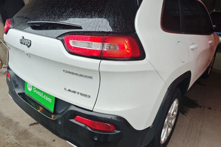 Used Jeep Cherokee 2017 2.4L Leading Smart Edition