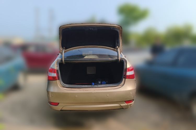 Used Dongfeng Aeolus A60 2012 1.6L Automatic Luxury Version