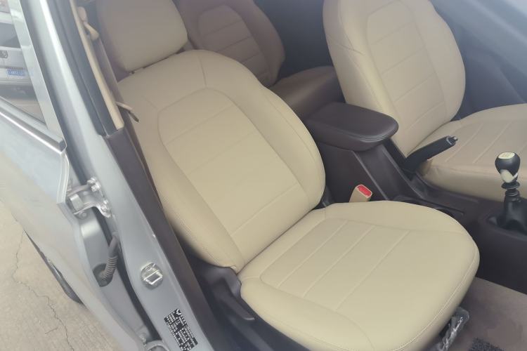 Used Wuling Hongguang 2019 1.5L S Standard Version China VI LAR
