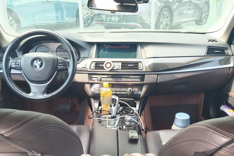 Used BMW 5 Series 2014 525Li Luxury Design Package Interior 2