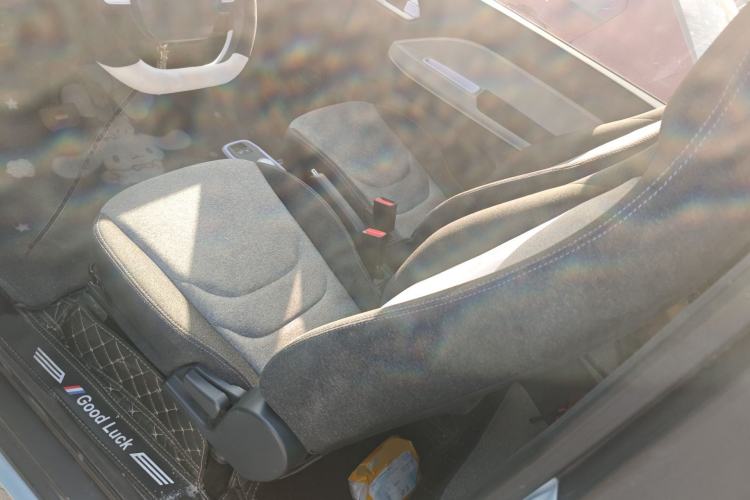 Used Chery QQ Ice Cream 2022 170km Sundae Phosphate Lithium-Ion Left Front Seat