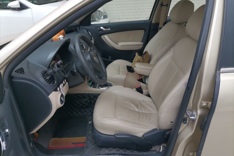 Used Volkswagen Lavida 2011 1.6L Automatic Premium Edition Left Front Seat