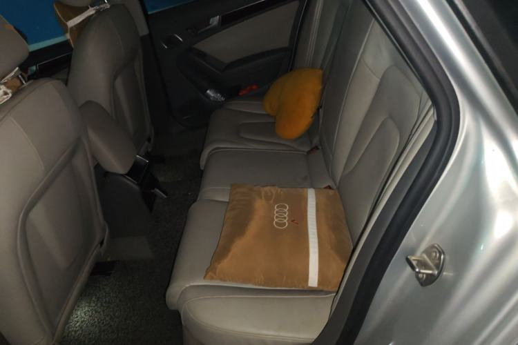 Used Audi A4L 2012 2.0 TFSI automatic Comfort trim level Left Rear Seat
