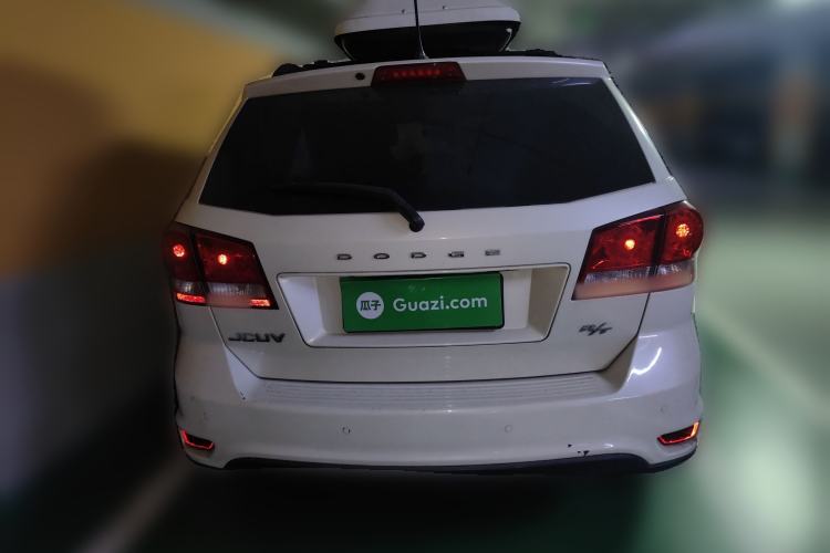 Used Dodge Journey 2013 2.4L Two-Wheel Drive Luxury Version Rear