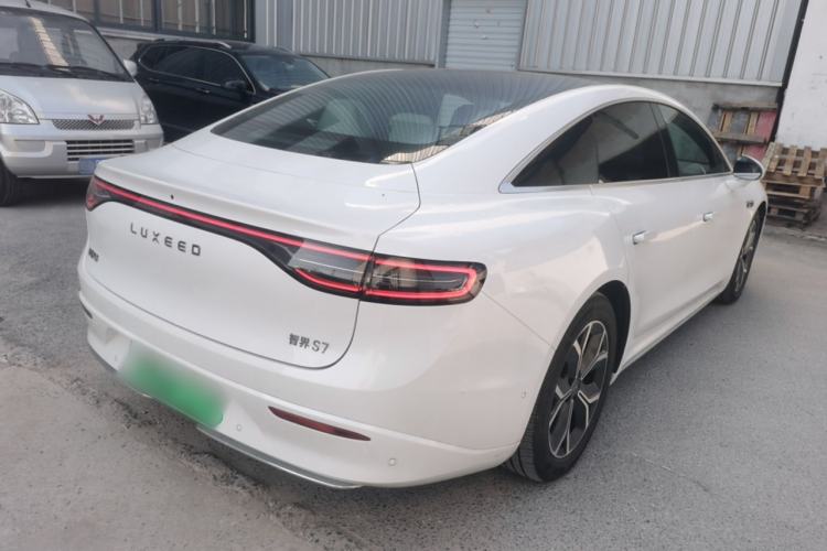 Used Hima Luxeed S7 2025 855 km Max