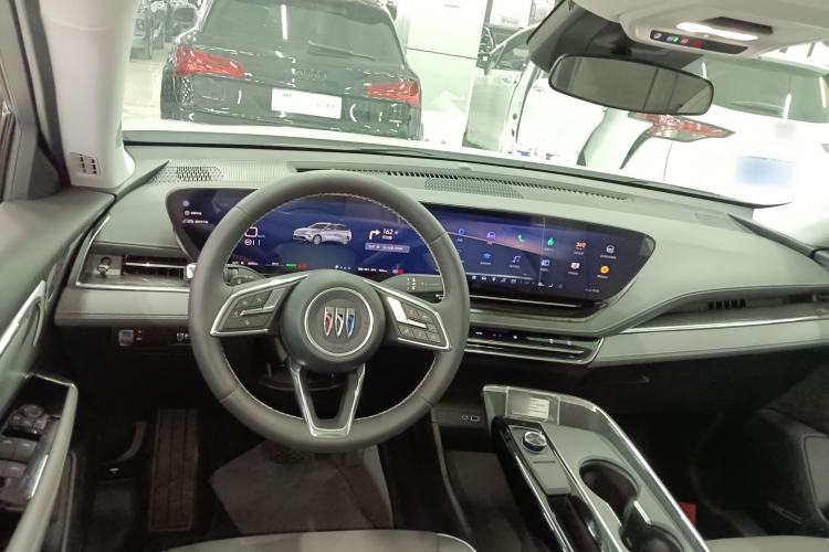 Used Buick E5 2025 Model 620KM Prestige Edition
