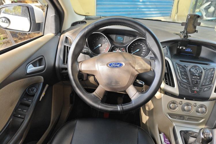 Used Ford Focus 2012 Sedan 1.6L Manual Comfort Model
