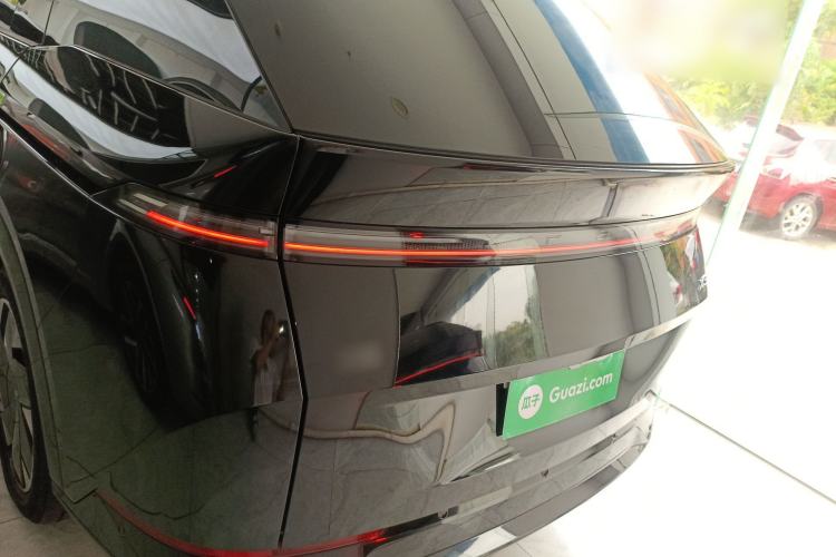 Used XPeng X9 2024 702 Ultra-Long Range Max
