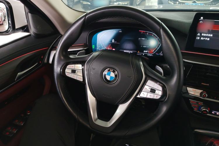 Used BMW 5 Series 2022 Second Facelift 530Li Luxury Edition Premium Package
