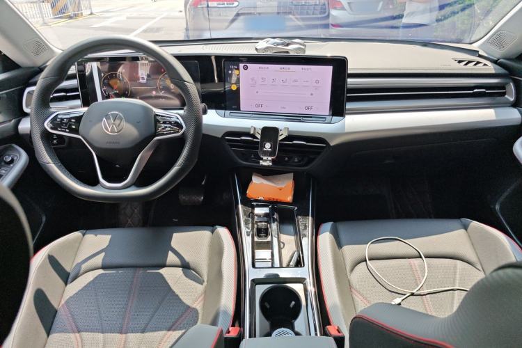 Used Volkswagen Lamando 2023 Lavida L 280TSI DSG Cool & Spicy Edition Center Console