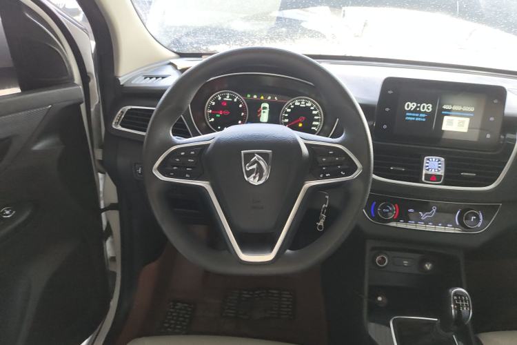 Used Baojun 730 2019 1.5T Manual Fashion Model 7-seater China VI