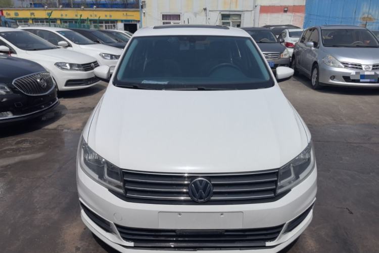 Used Volkswagen Santana 2016 1.6L Manual Comfort Edition Front