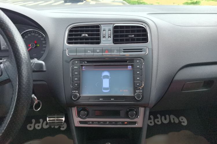 Used Volkswagen Polo 2014 1.6L Cross Polo Automatic