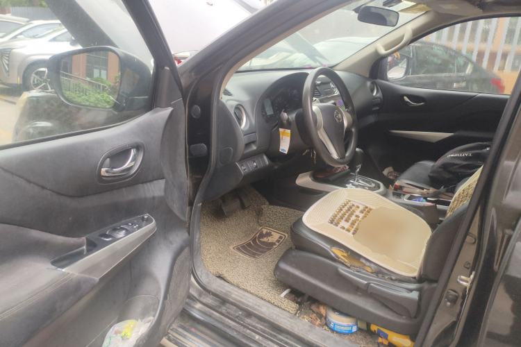 Used Nissan Navara 2017 2.5L Automatic 2WD Luxury Edition QR25