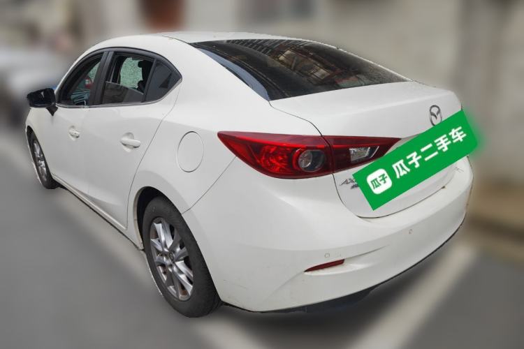 Used Mazda 3 Axela 2016 Sedan 1.5L Automatic Luxury Model
