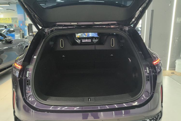 Used Avatr 07 2024 Pro+ All-Electric Version Trunk