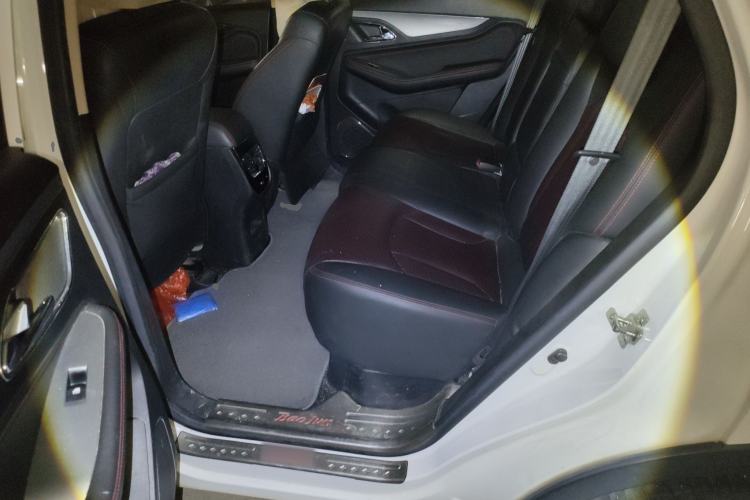 Used Baojun 560 2016 1.5T Manual Luxury Model
