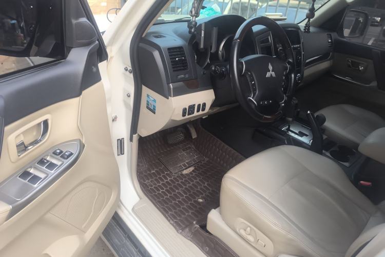 Used Mitsubishi Pajero 
