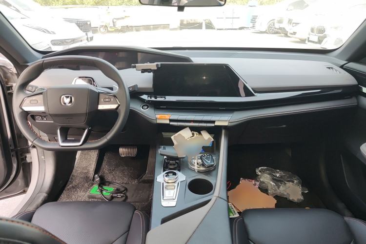 Used CHANGAN UNI-V 2022 1.5T Prestige Version
