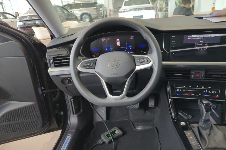 Used Volkswagen Passat New Energy 2025 430 PHEV Hybrid Business Edition Steering Wheel