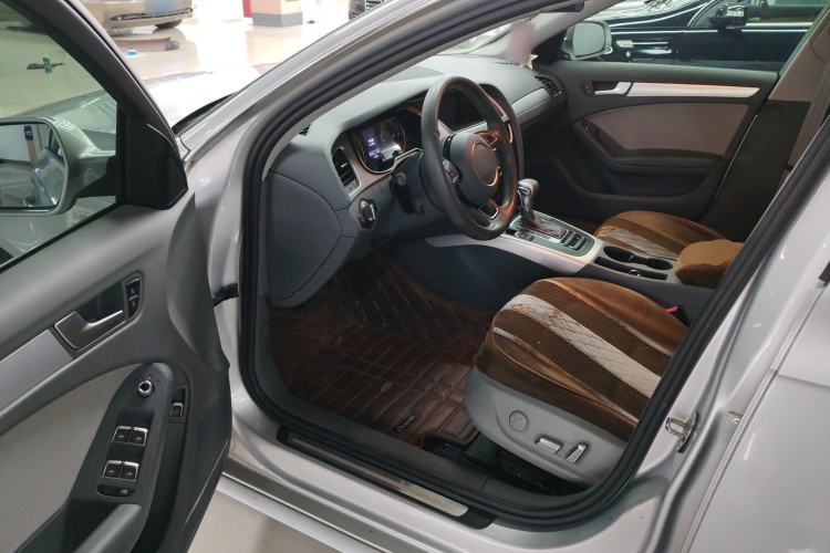 Used Audi A4L 2013 35 TFSI Automatic Standard Model
