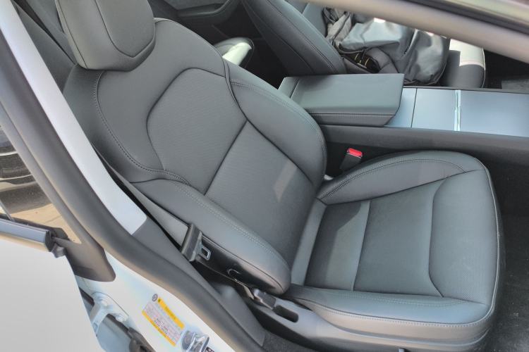 Used Tesla Model 3 2025 Model Revised Rear-Wheel-Drive Version
