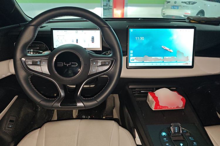 Used BYD Seal 06 New Energy 2025 DM-i Smart Drive 80KM Luxury Model Center Console