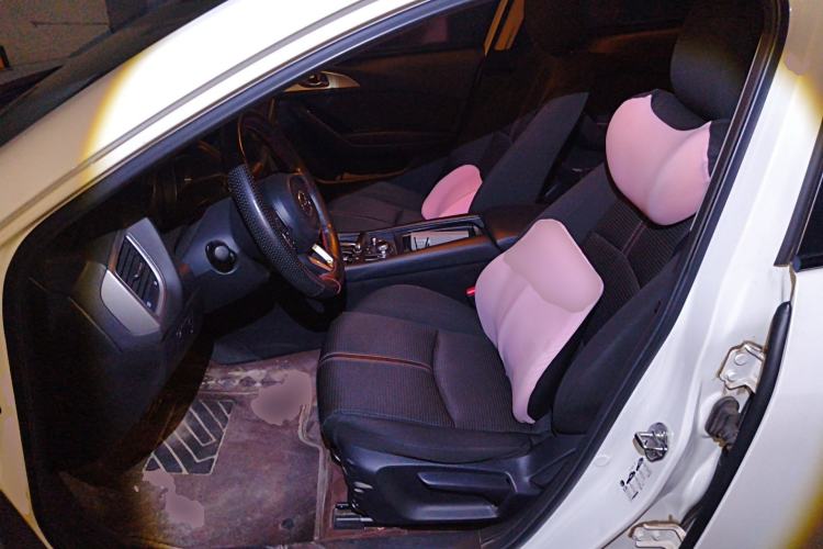 Used Mazda 3 Axela 2019 Cloud-Controlled Sedan 1.5L Automatic Luxury Model China VI Standard
