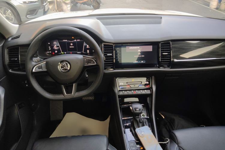 Used Skoda Kodiaq 2021 TSI330 7-Seater Two-Wheel-Drive Luxury Plus Edition
