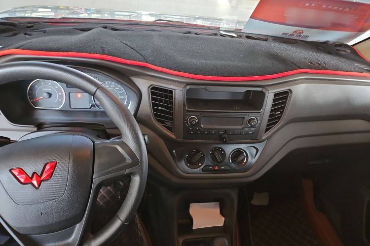 Used Wuling Hongguang V 2022 1.5L Jingqu Edition Electric-Assist LAR