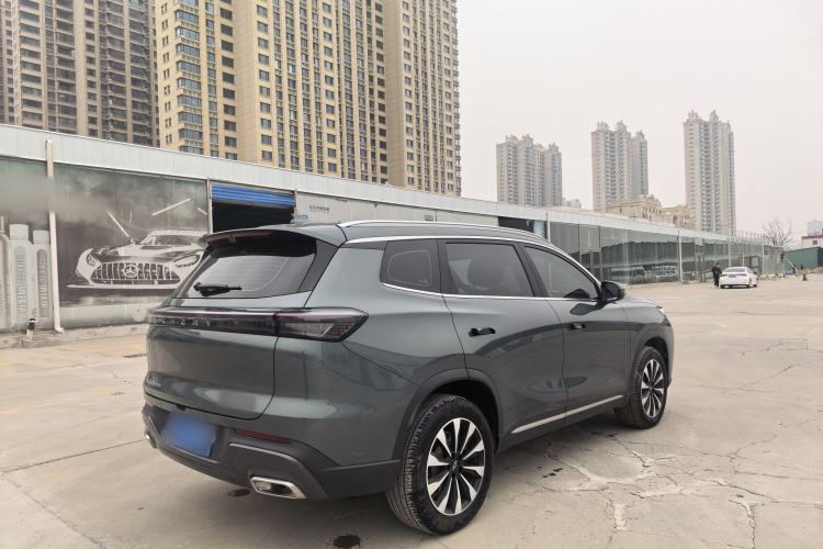 Used Chery Tiggo 8 PLUS 2025 290TGDI DCT Prestige 5-Seater
