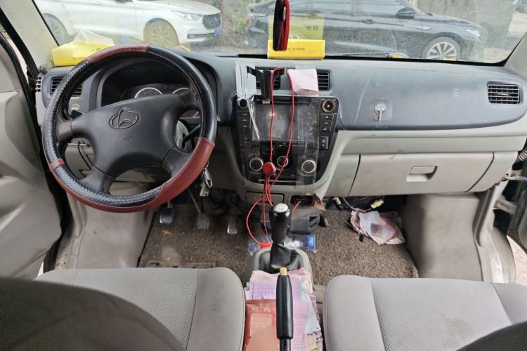 Used CHANGAN KAICHENG Taurus 2011 1.3L Standard Version Center Console