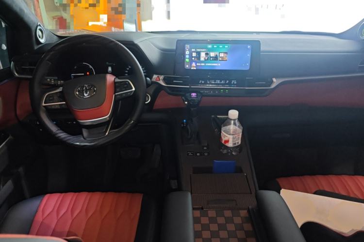 Used Toyota SIENNA 2026 Model 2.5L Dual-Engine Two-Wheel-Drive Comfort Edition