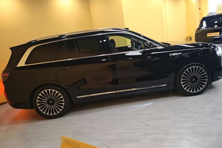 Used Hima AITO M9 2025 Extended-Range Ultra Version 52 kWh 6-Seater Rear Right 45 Deg