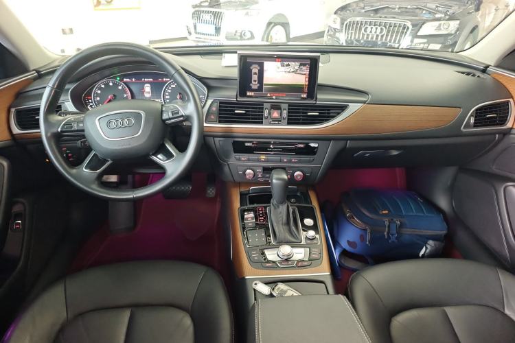 Used Audi A6L 2018 30th Anniversary Edition 30 FSI Style Model Center Console