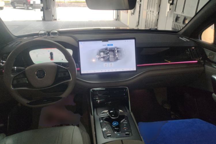 Used BYD Tang New Energy 2024 DM-i Glory Edition 112KM Prestige Model Center Console