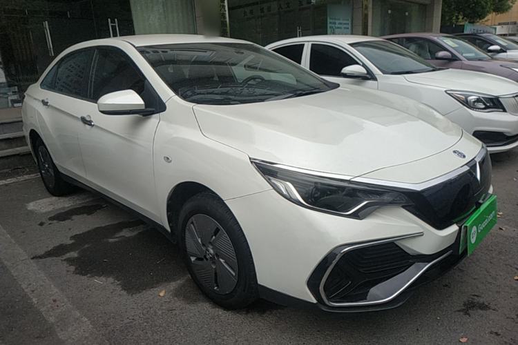 Used Venucia D60EV 2023 PLUS Comfort Edition SI Model Exterior 1