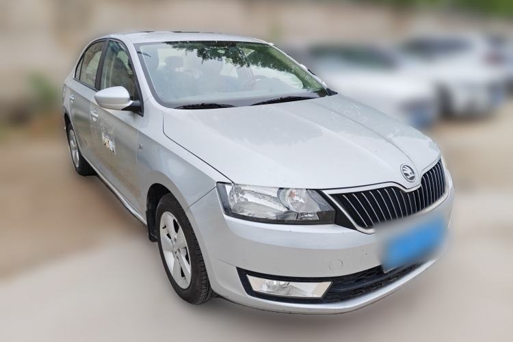 Used Skoda Rapid 2013 1.6L Manual Smart Selection Model Front Right 45 Deg