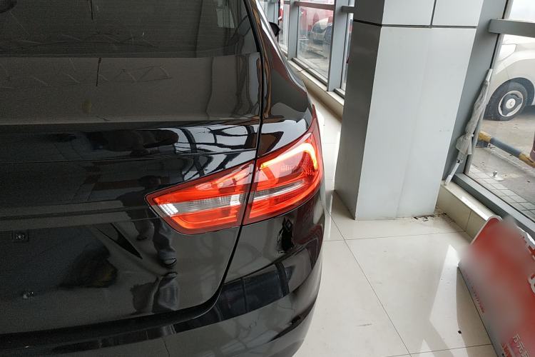 Used Ford Escort 2015 1.5L Automatic Comfort Edition
