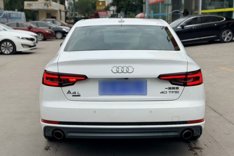 Used Audi A4L 2018 30th Anniversary Edition 40 TFSI Fashion Model
