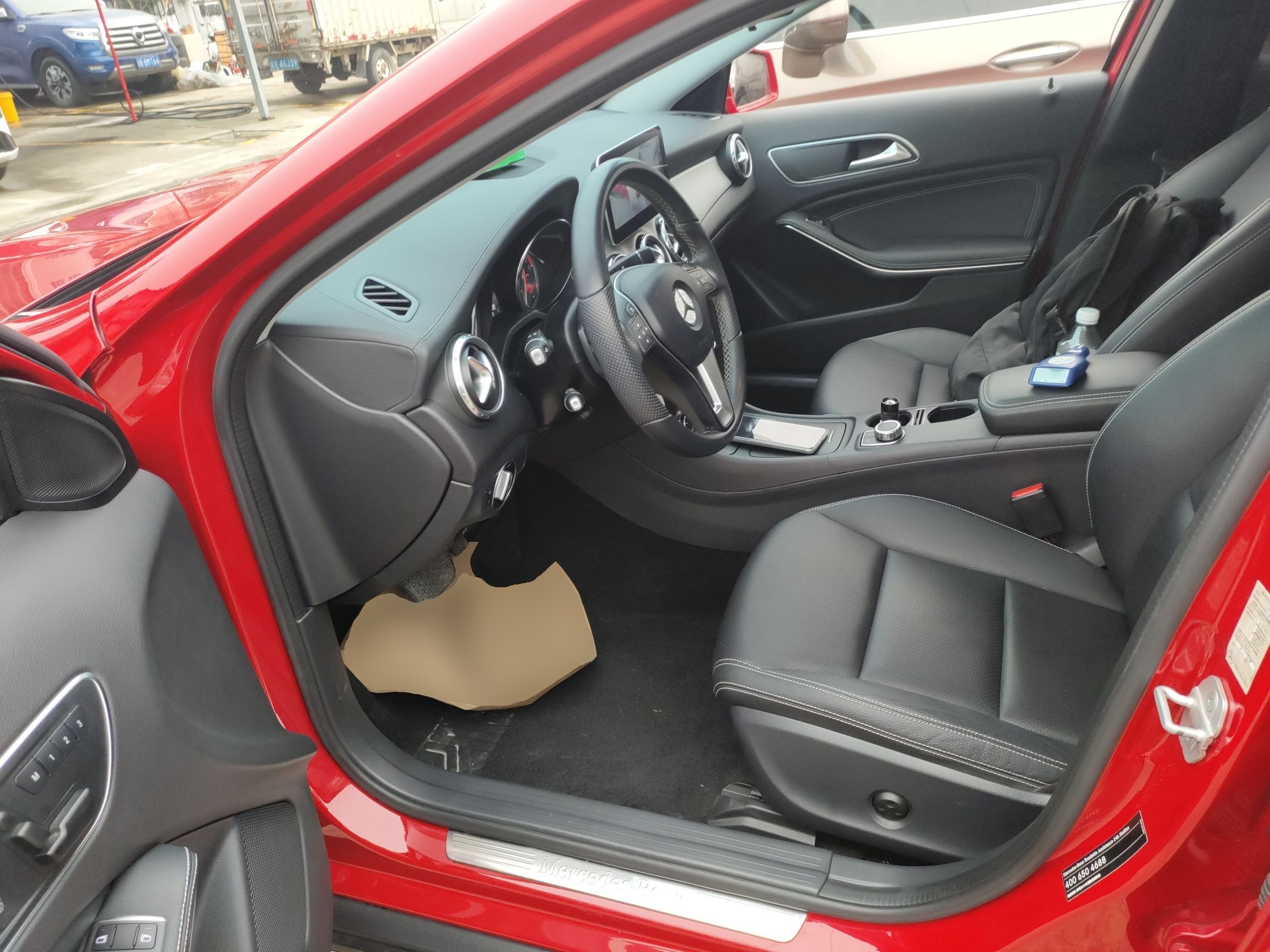 Переднее сиденье в автомобиле