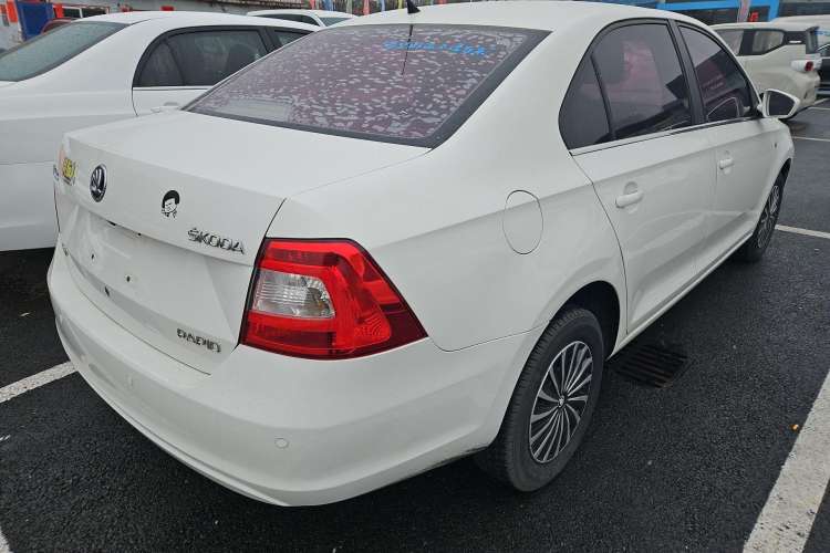 Used Skoda Rapid 2016 1.6L Automatic Front-Wheel Drive Model

